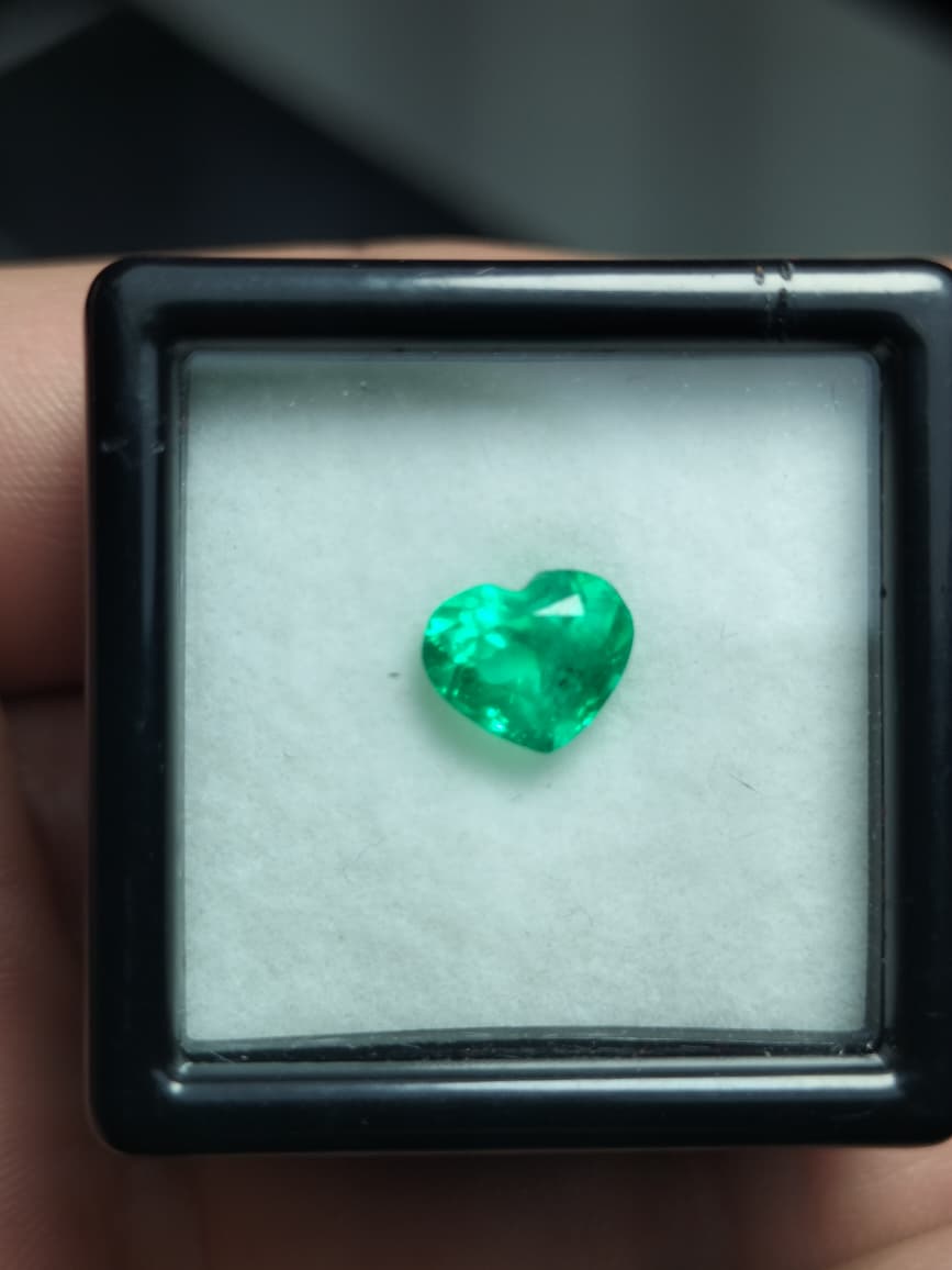 Esmeralda Talla Corazón 0,95 cts
