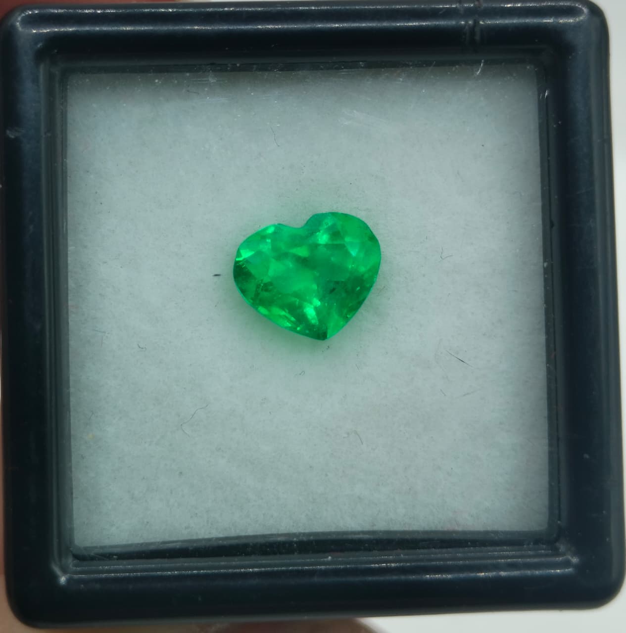 Esmeralda Talla Corazón 0,95 cts