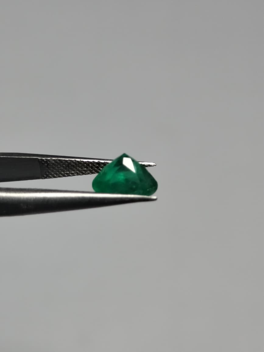 Esmeralda Talla Corazón de 1,37 cts
